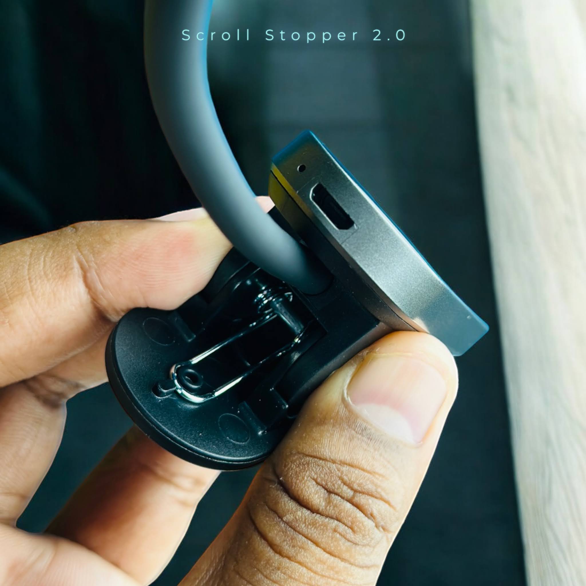 Baseus-Rechargeable-Mini-Clip-Lamp-For-Book-Reading-Aquarium-Laptop-Keybaord-Light-Portable-And-Useful-DGRAD-0G-5.jpg