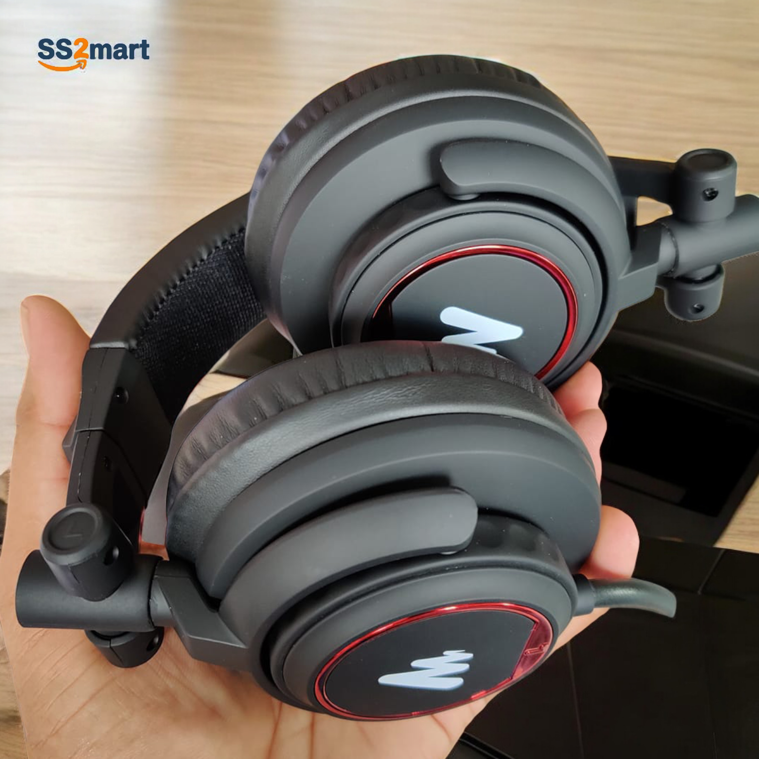 Maono-AU-MH501-Professional-Studio-Monitor-Headphone-2.png