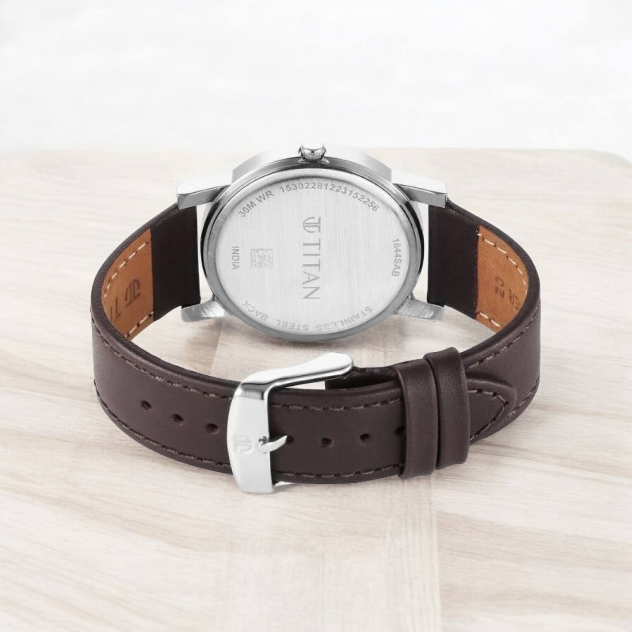 Titan-Karishma-Zing-Quartz-Analog-Brown-Dial-Leather-Strap-Watch-For-Men-1644SL01-1.jpg
